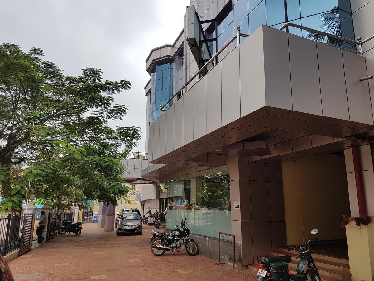 Hotel Subhalakshmi Palace Karaikudi Dış mekan fotoğraf