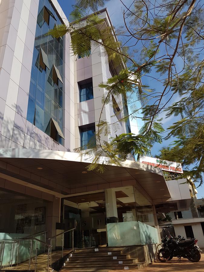 Hotel Subhalakshmi Palace Karaikudi Dış mekan fotoğraf