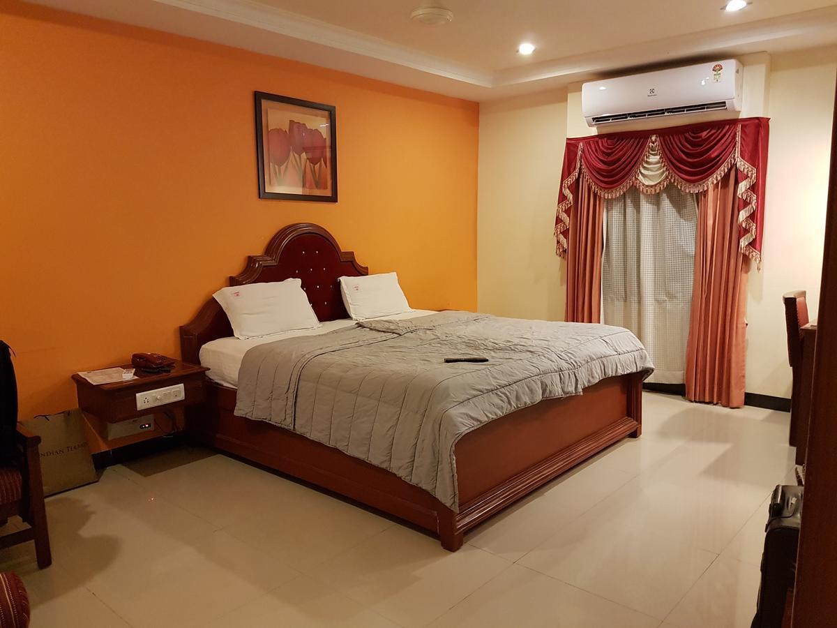 Hotel Subhalakshmi Palace Karaikudi Dış mekan fotoğraf