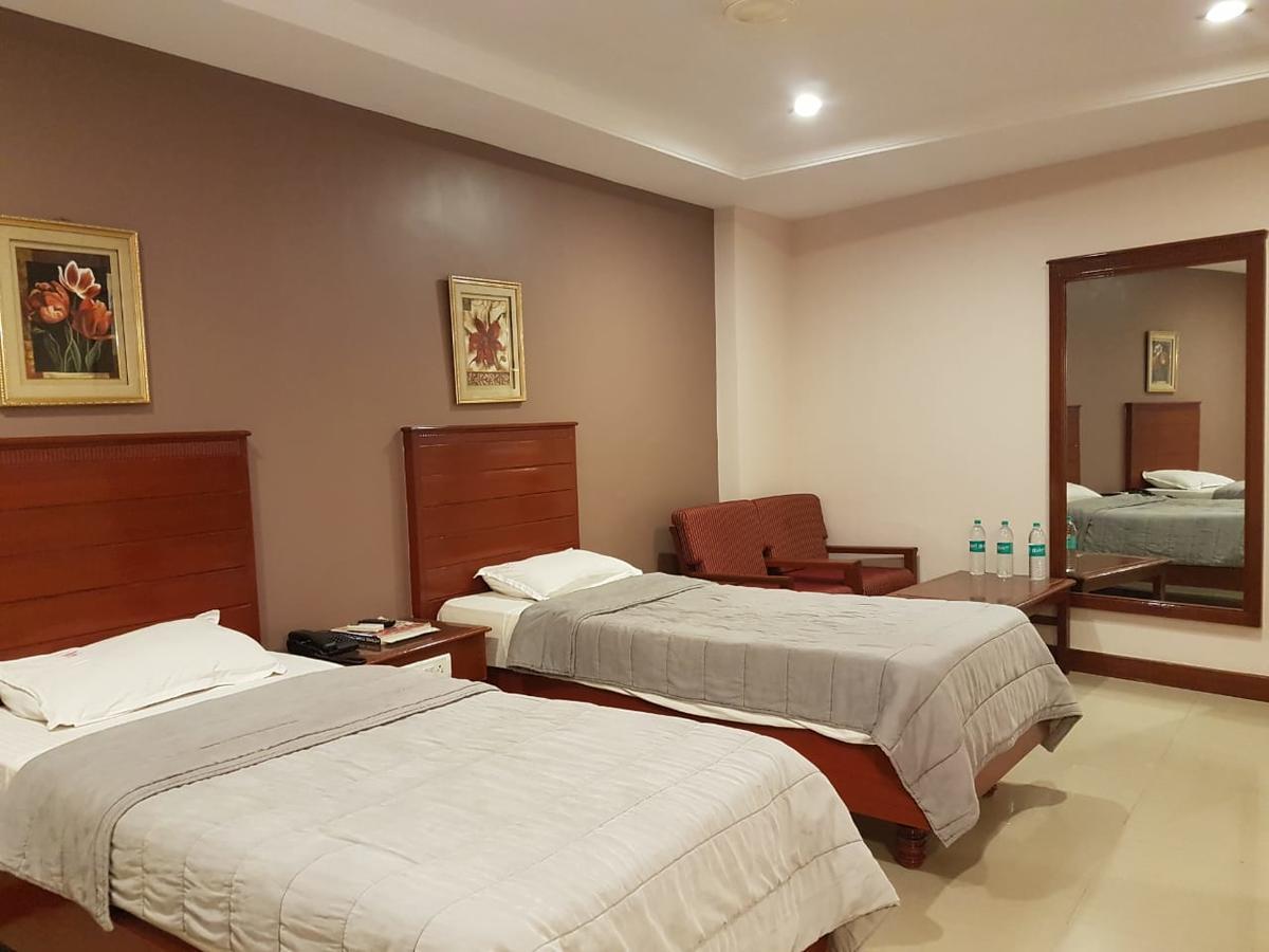 Hotel Subhalakshmi Palace Karaikudi Dış mekan fotoğraf