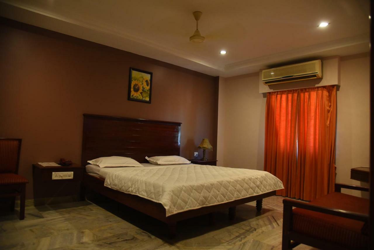 Hotel Subhalakshmi Palace Karaikudi Dış mekan fotoğraf