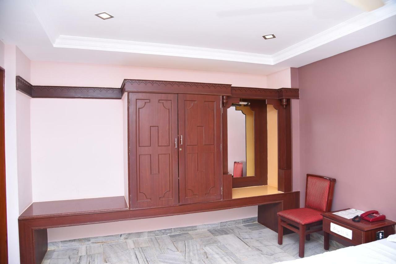 Hotel Subhalakshmi Palace Karaikudi Dış mekan fotoğraf