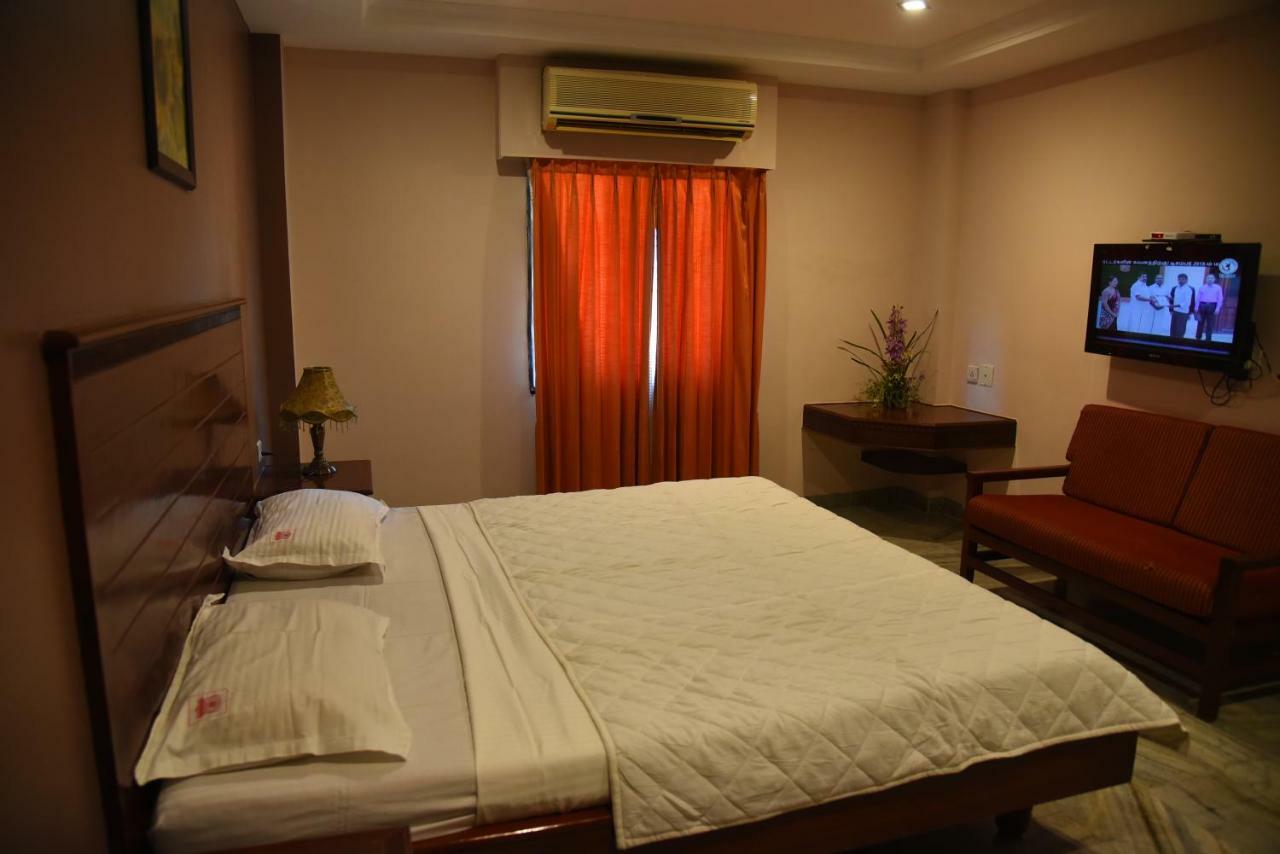 Hotel Subhalakshmi Palace Karaikudi Dış mekan fotoğraf