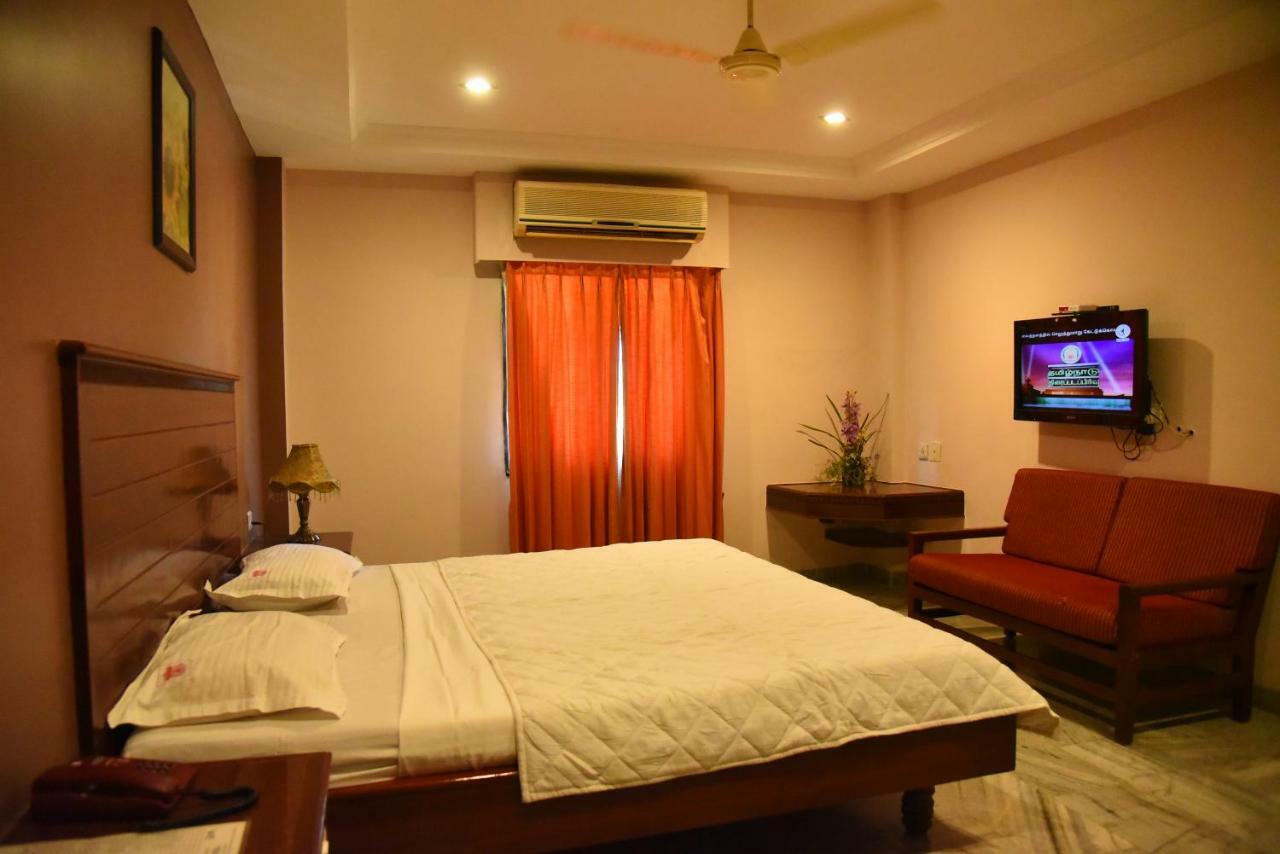 Hotel Subhalakshmi Palace Karaikudi Dış mekan fotoğraf