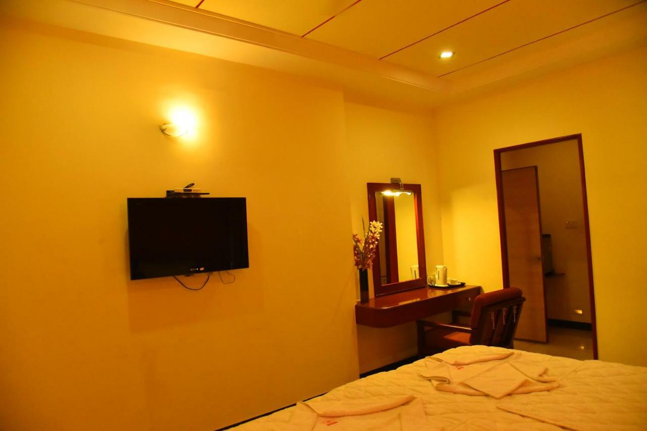 Hotel Subhalakshmi Palace Karaikudi Dış mekan fotoğraf