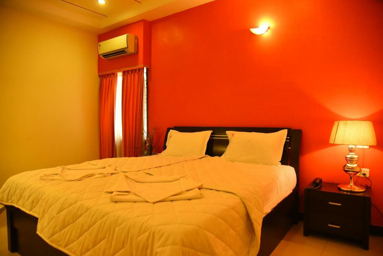 Hotel Subhalakshmi Palace Karaikudi Dış mekan fotoğraf