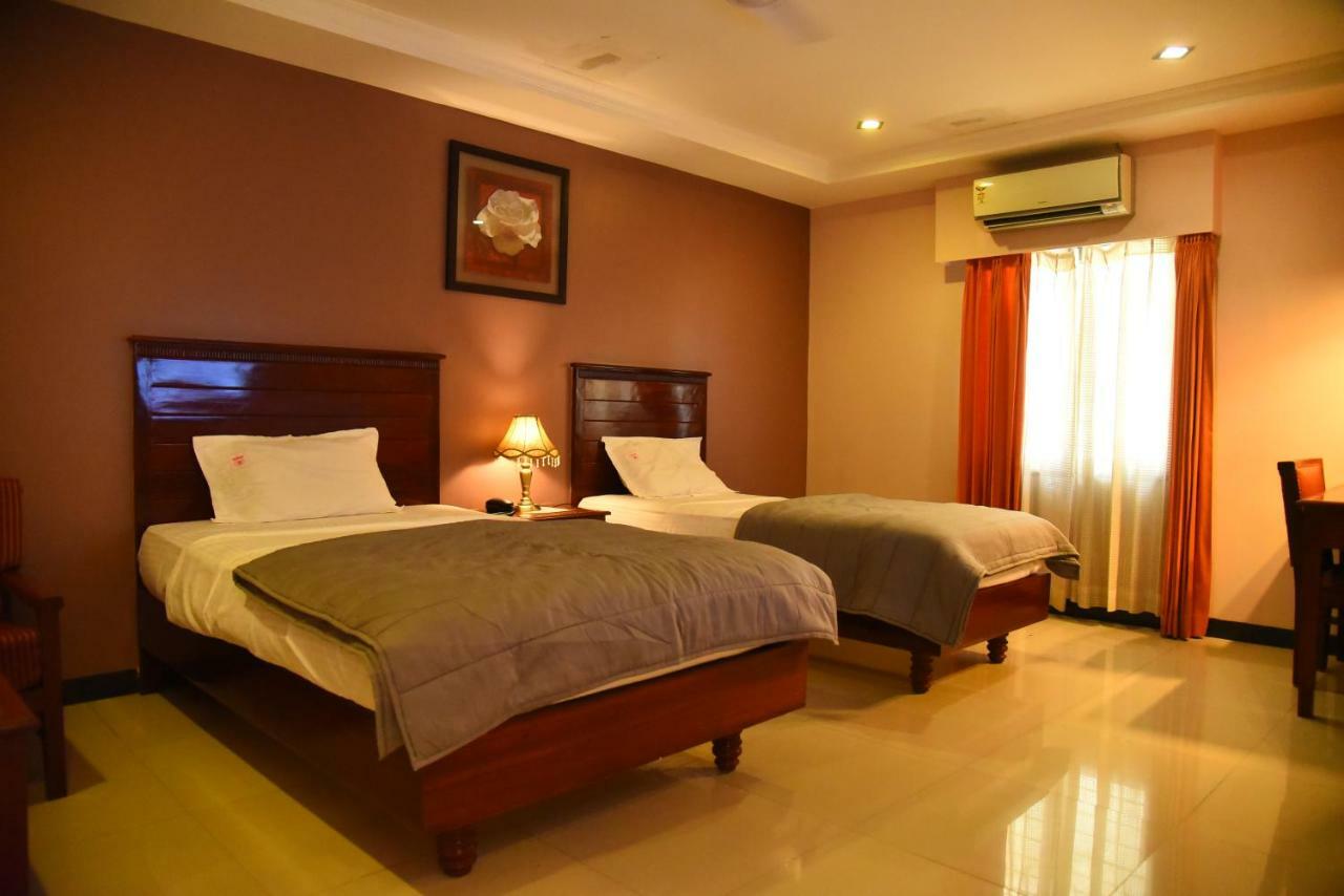 Hotel Subhalakshmi Palace Karaikudi Dış mekan fotoğraf