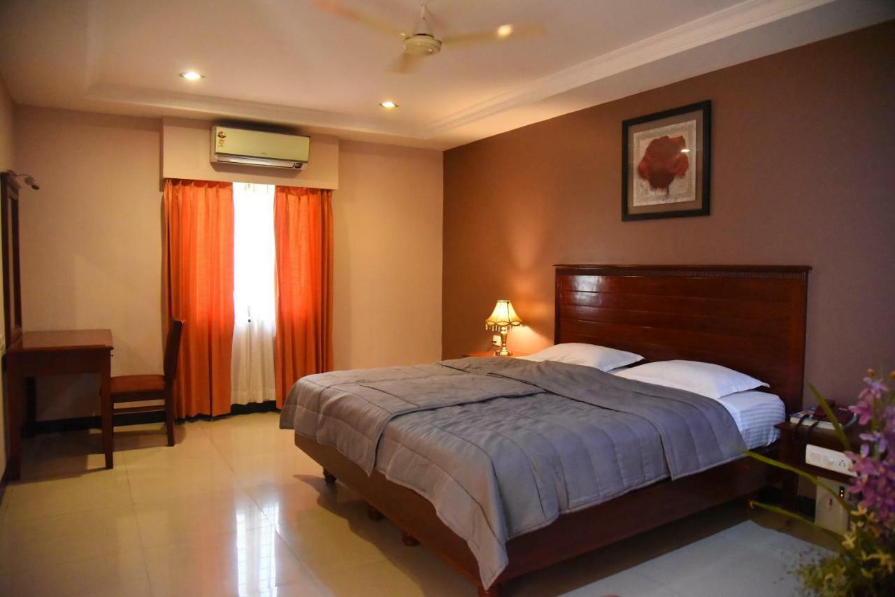 Hotel Subhalakshmi Palace Karaikudi Dış mekan fotoğraf