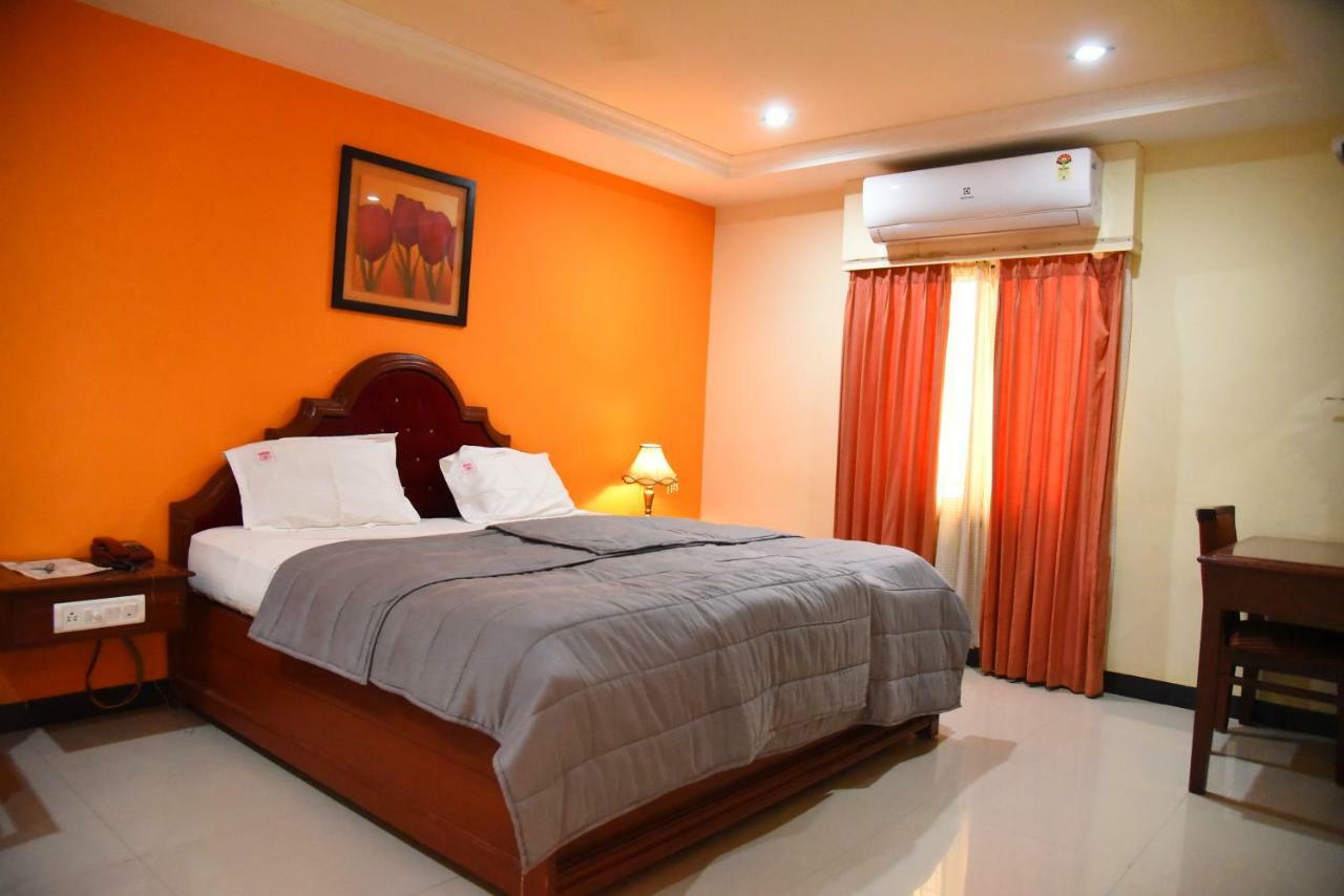 Hotel Subhalakshmi Palace Karaikudi Dış mekan fotoğraf