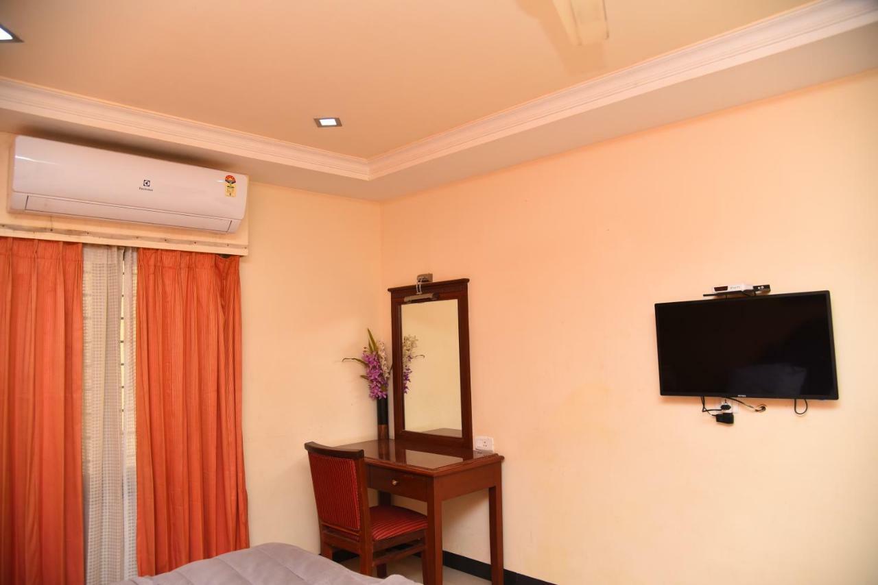 Hotel Subhalakshmi Palace Karaikudi Dış mekan fotoğraf